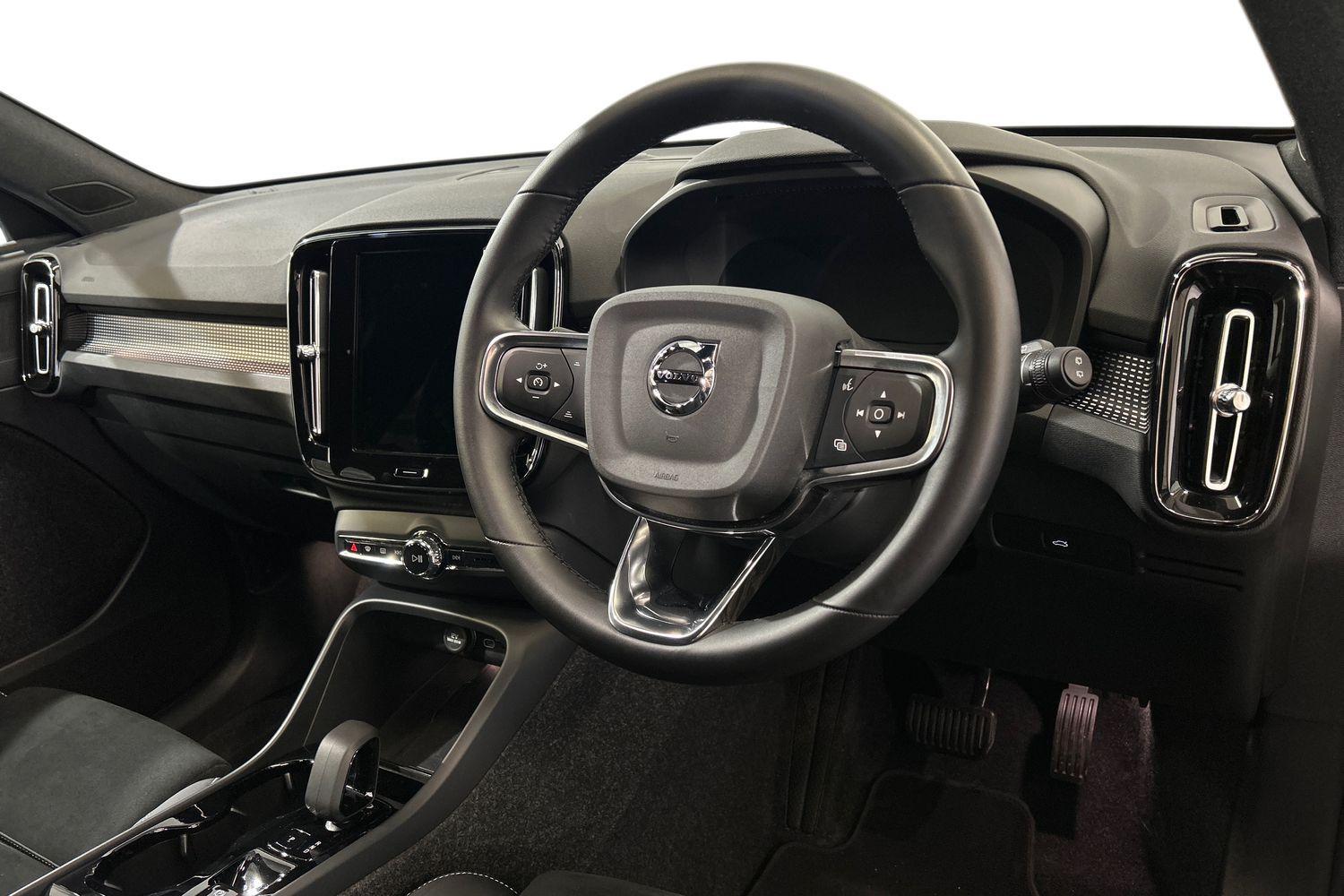 Used Volvo XC40 2025 for sale - 76020208: Photo 11