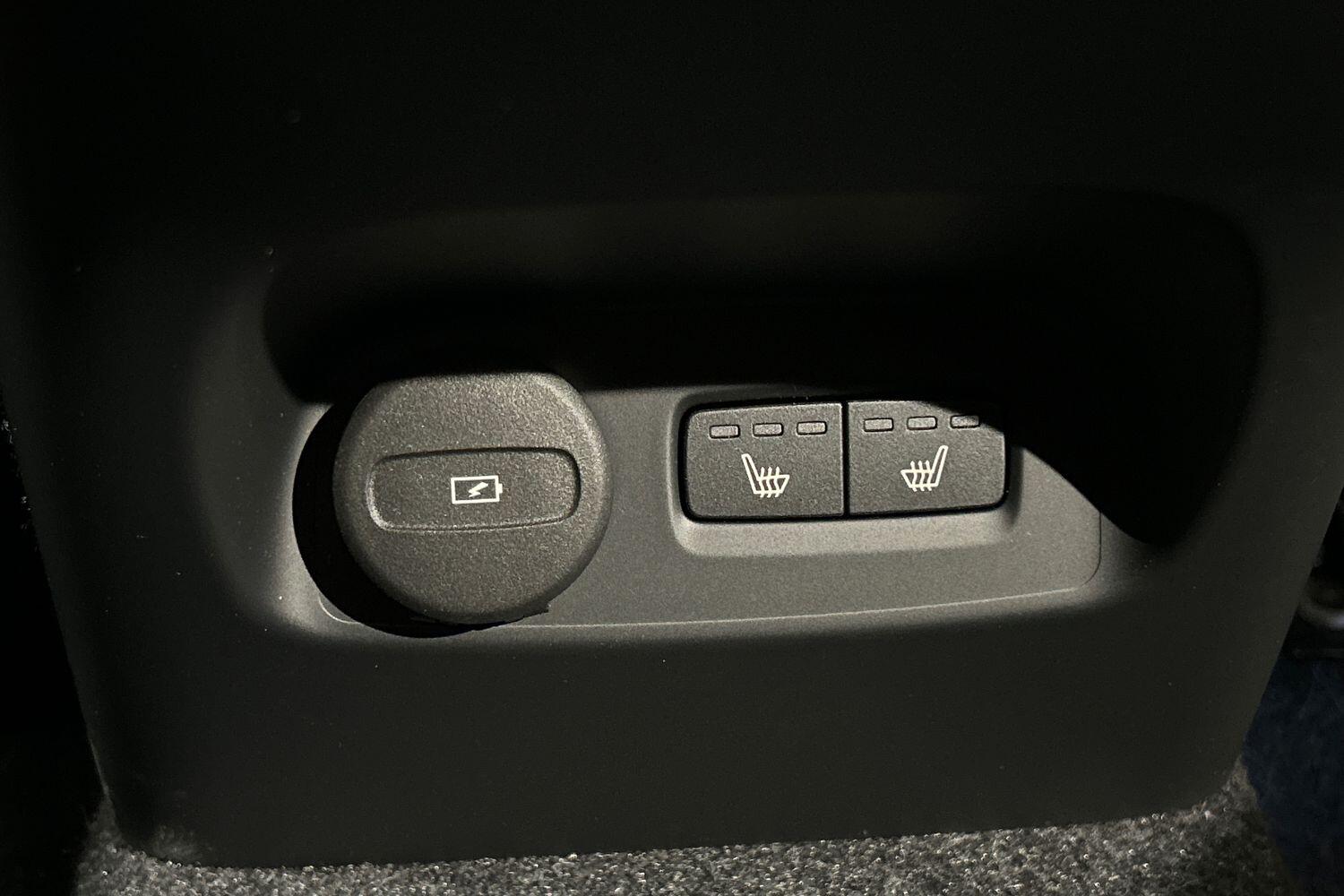 Used Volvo XC40 2025 for sale - 76020208: Photo 29