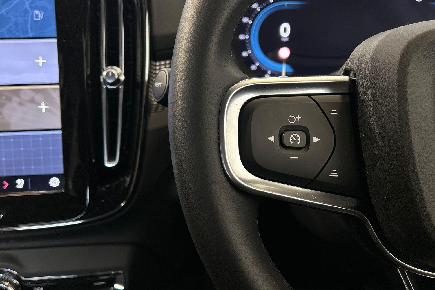 Used Volvo XC40 2024 for sale - 76042161: Photo 12