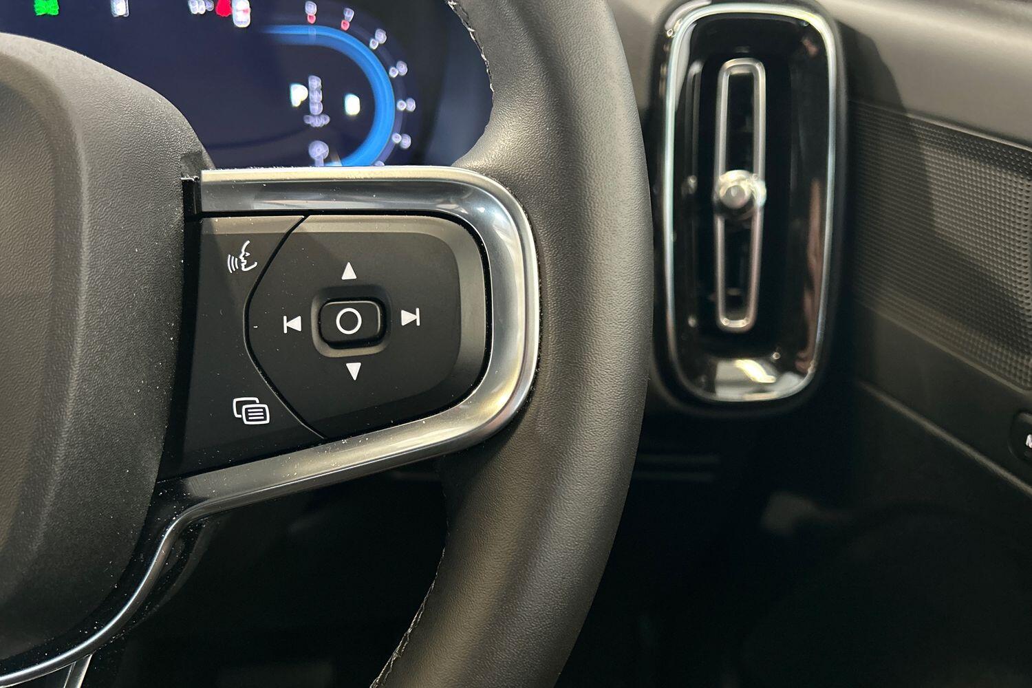 Used Volvo XC40 2024 for sale - 76042161: Photo 13