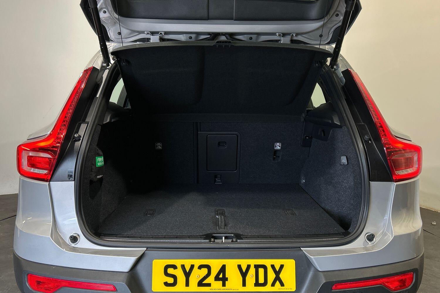 Used Volvo XC40 2024 for sale - 76042161: Photo 9