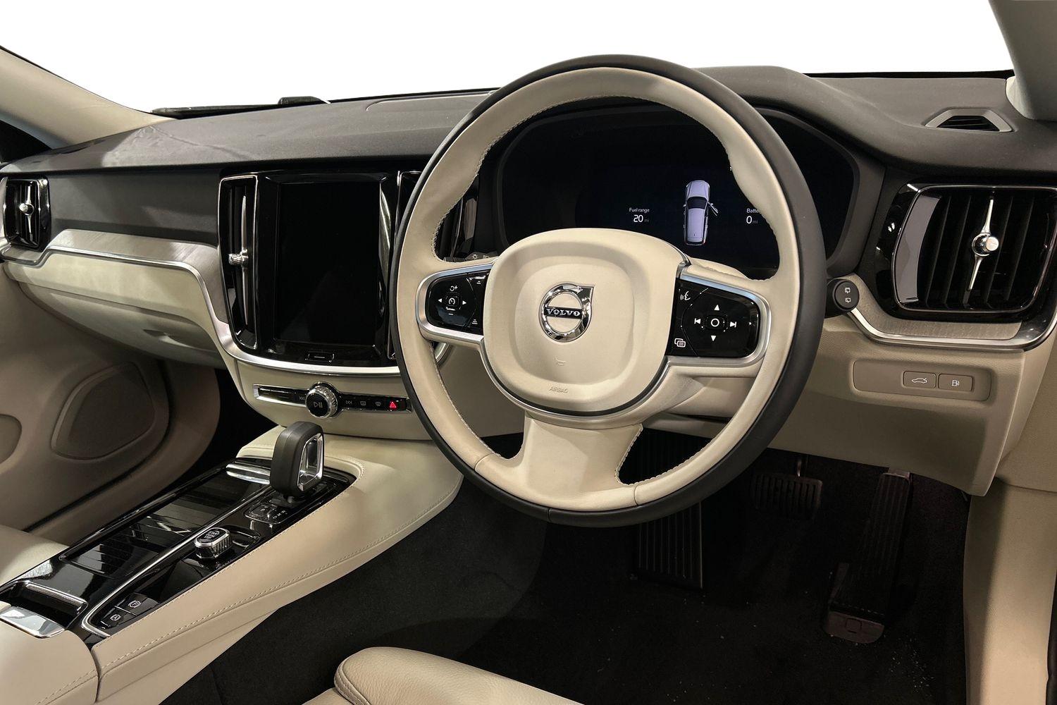 Used Volvo V60 2025 for sale - 76109635: Photo 11