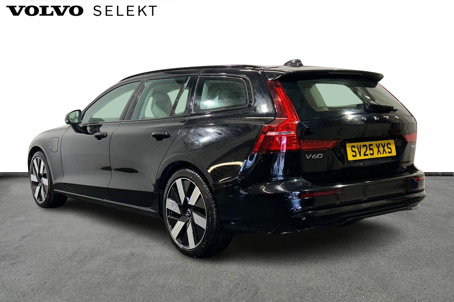 Used Volvo V60 2025 for sale - 76109635: Photo 4