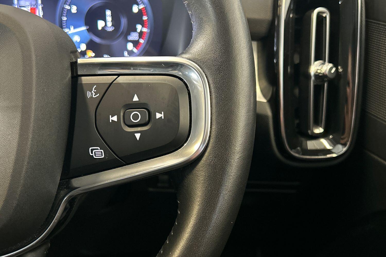 Used Volvo XC40 2021 for sale - 76042493: Photo 13