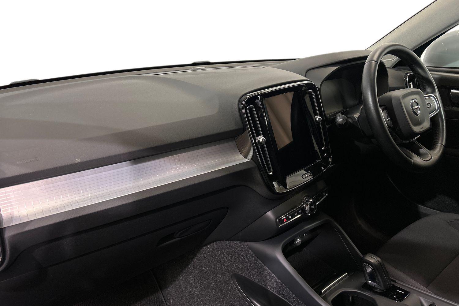Used Volvo XC40 2021 for sale - 76042493: Photo 2