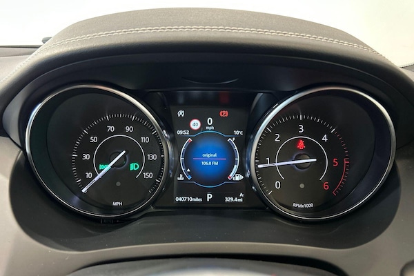 Used Jaguar E-Pace 2018 for sale - 76215508: Photo 8