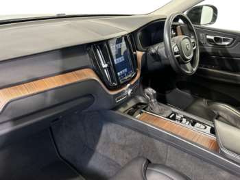 Used Volvo XC60 2018 for sale - 75041883: Photo
