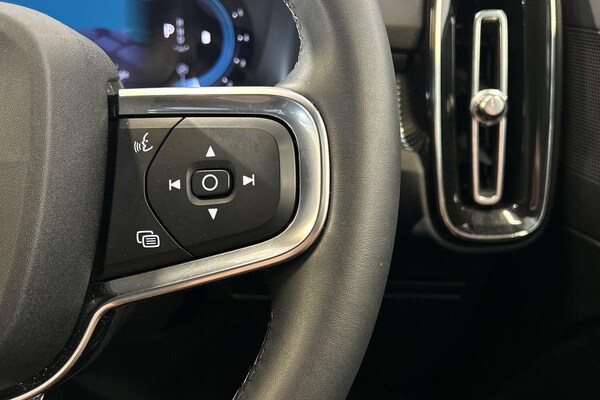 Used Volvo XC40 2025 for sale - 75635704: Photo 13