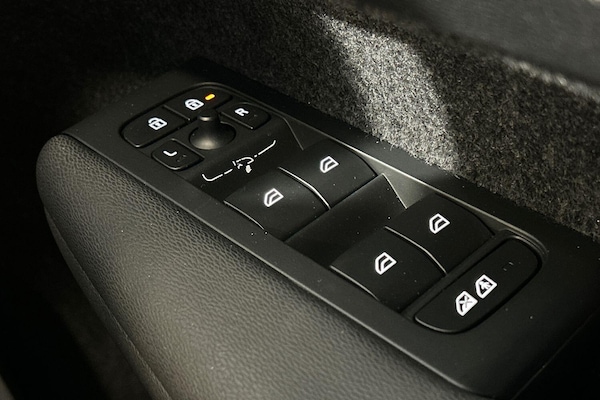 Used Volvo XC40 2025 for sale - 75635704: Photo 28