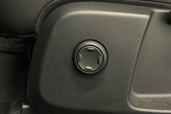 Used Volvo XC40 2025 for sale - 75635704: Photo 32