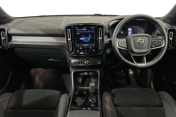 Used Volvo XC40 2025 for sale - 75635704: Photo 7