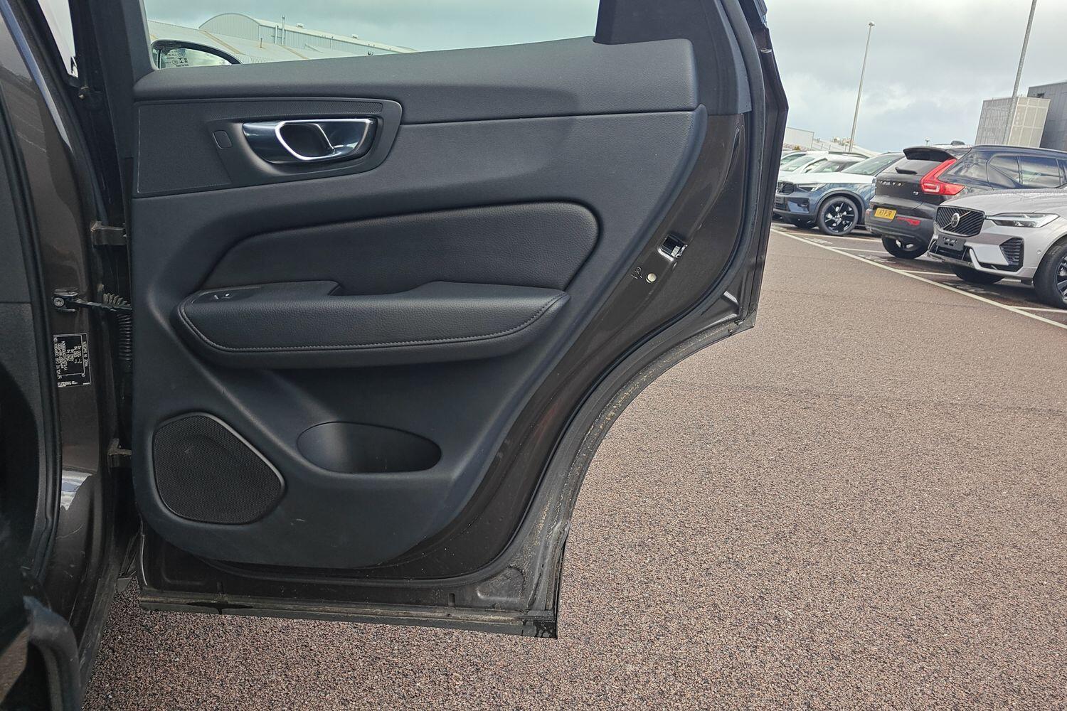 Used Volvo XC60 2022 for sale - 76024643: Photo 27