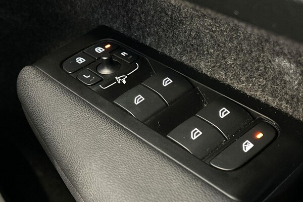 Used Volvo XC40 2022 for sale - 75186259: Photo 25