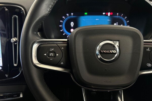 Used Volvo XC40 2023 for sale - 76214186: Photo 12