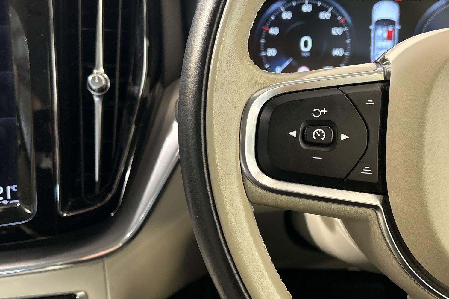 Used Volvo XC60 2021 for sale - 76152099: Photo 12
