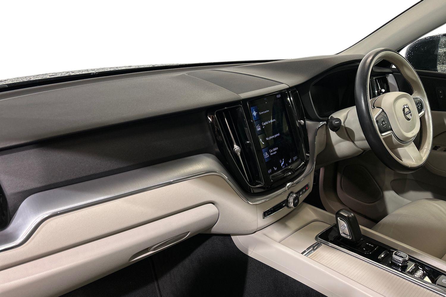 Used Volvo XC60 2021 for sale - 76152099: Photo 2