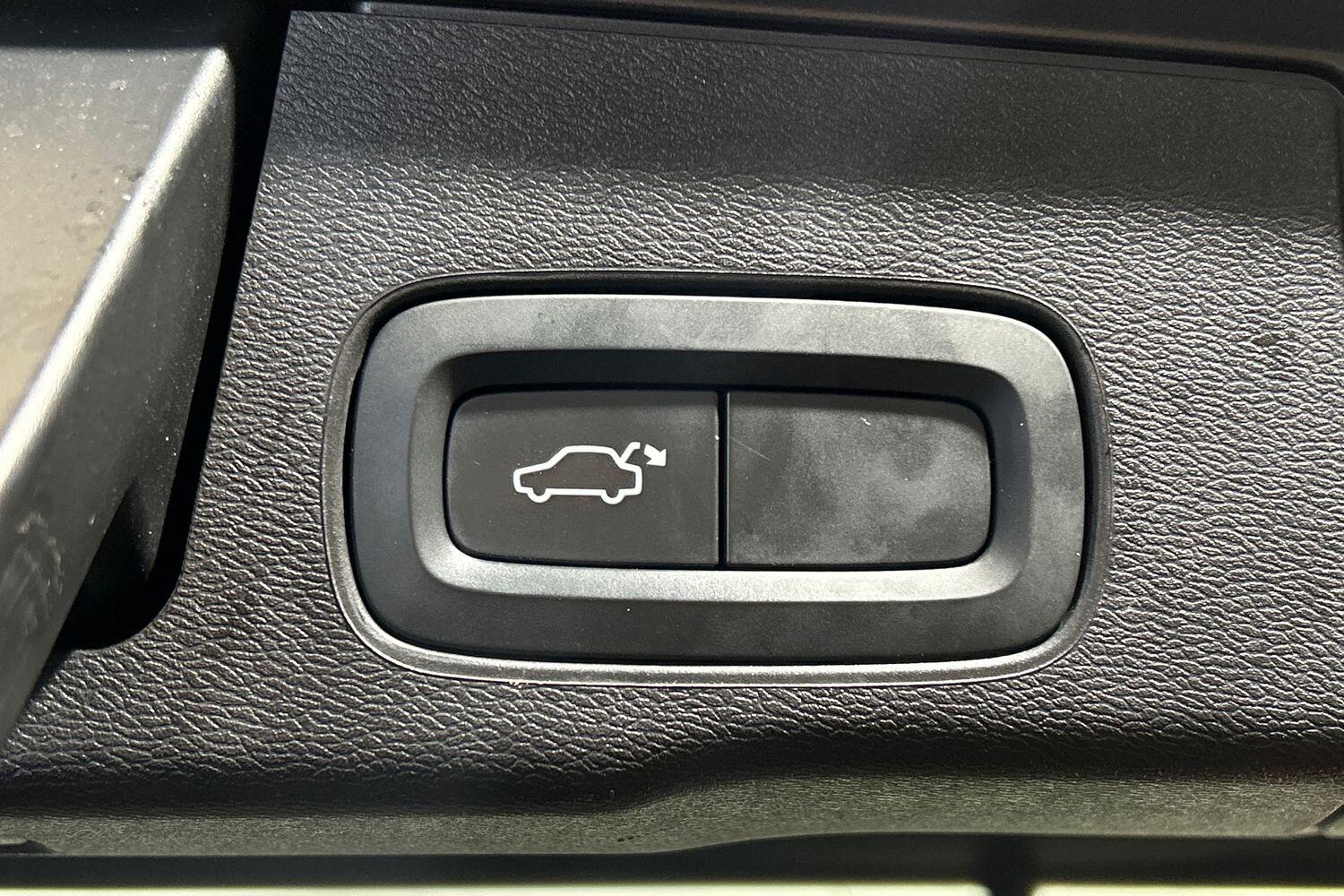 Used Volvo XC60 2021 for sale - 76152099: Photo 30