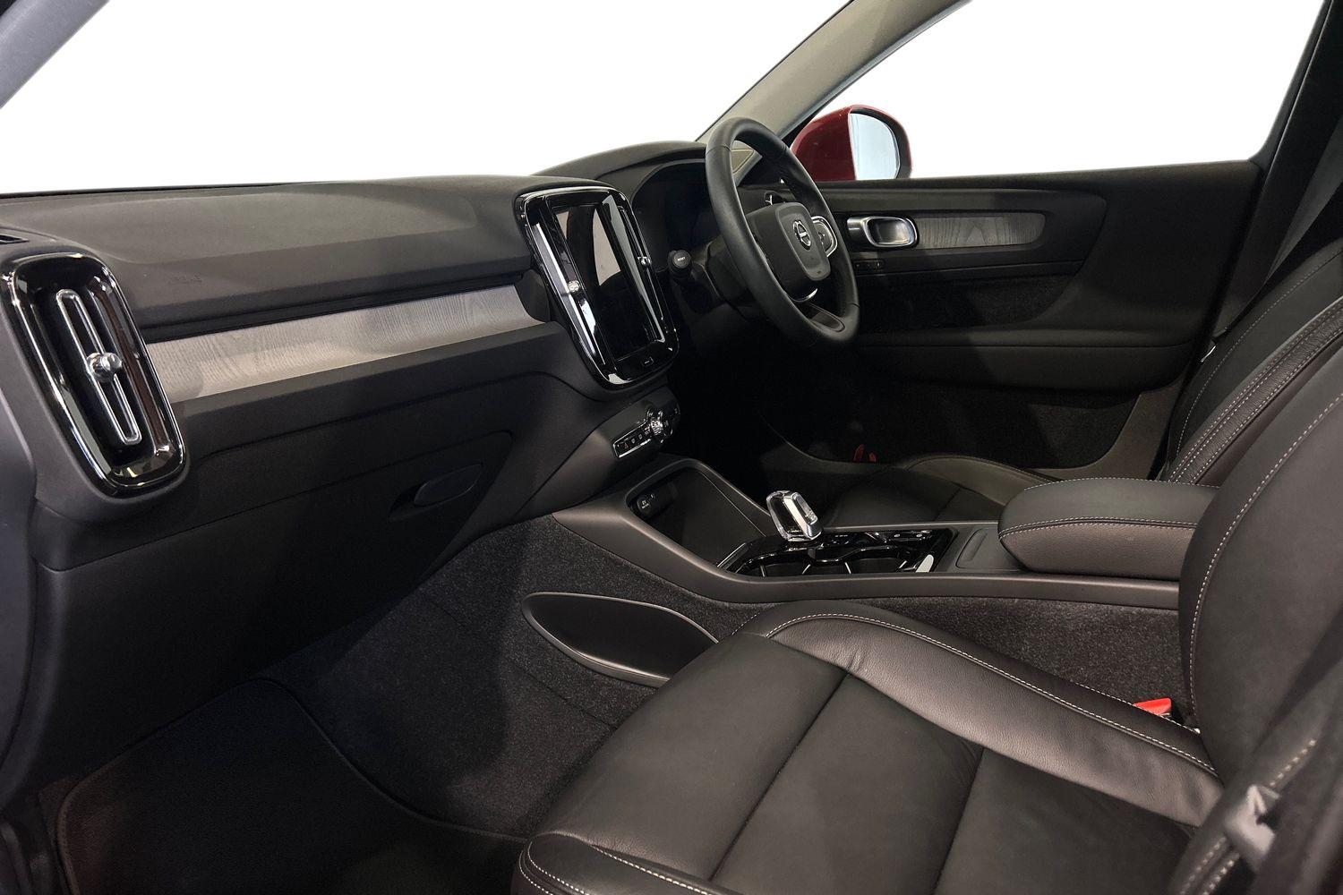 Used Volvo XC40 2022 for sale - 75991172: Photo 2