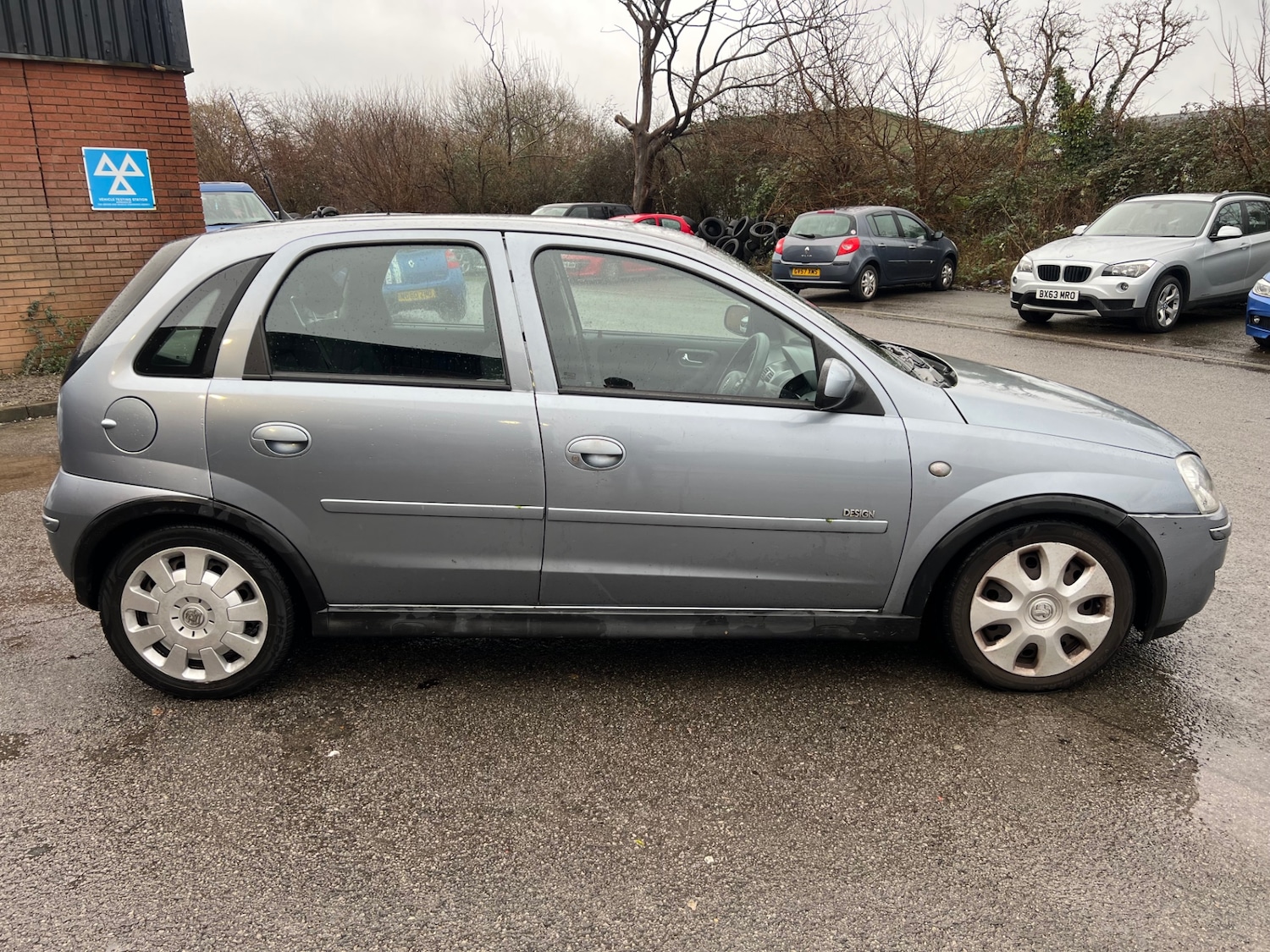 Used Vauxhall Corsa 2005 for sale - 77310345: Photo 2
