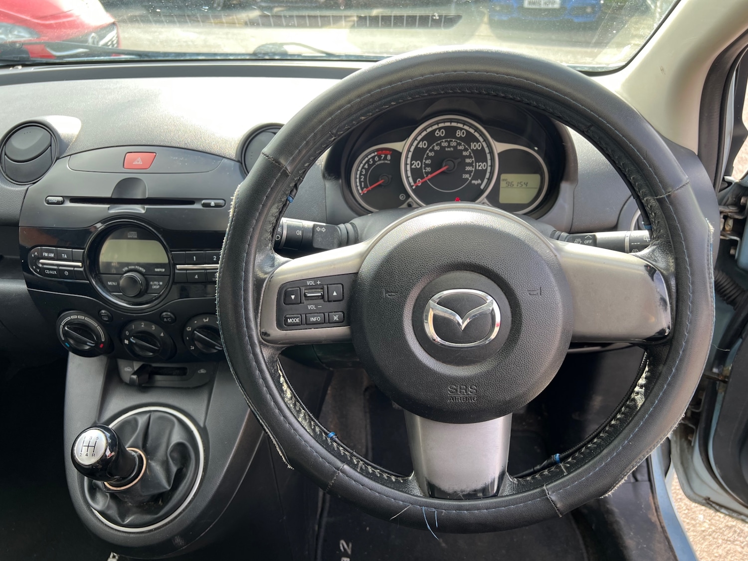 Used Mazda Mazda2 2011 for sale - 77715197: Photo 10
