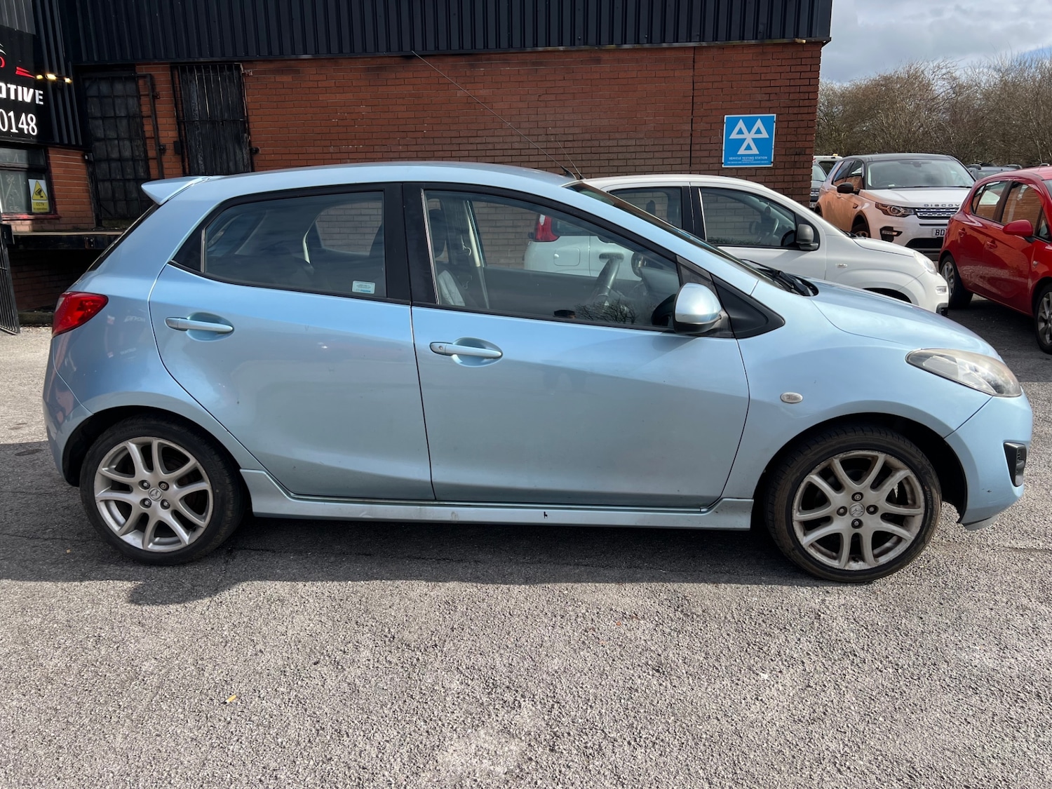 Used Mazda Mazda2 2011 for sale - 77715197: Photo 2