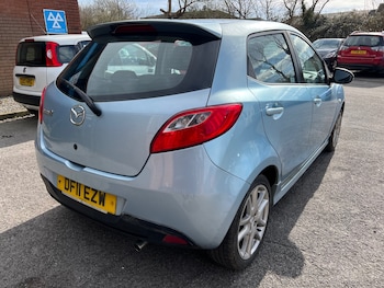 Used Mazda Mazda2 2011 for sale - 77715197: Photo