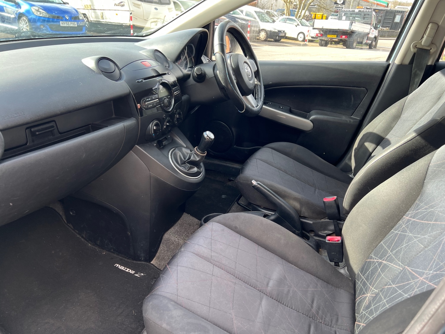 Used Mazda Mazda2 2011 for sale - 77715197: Photo 9