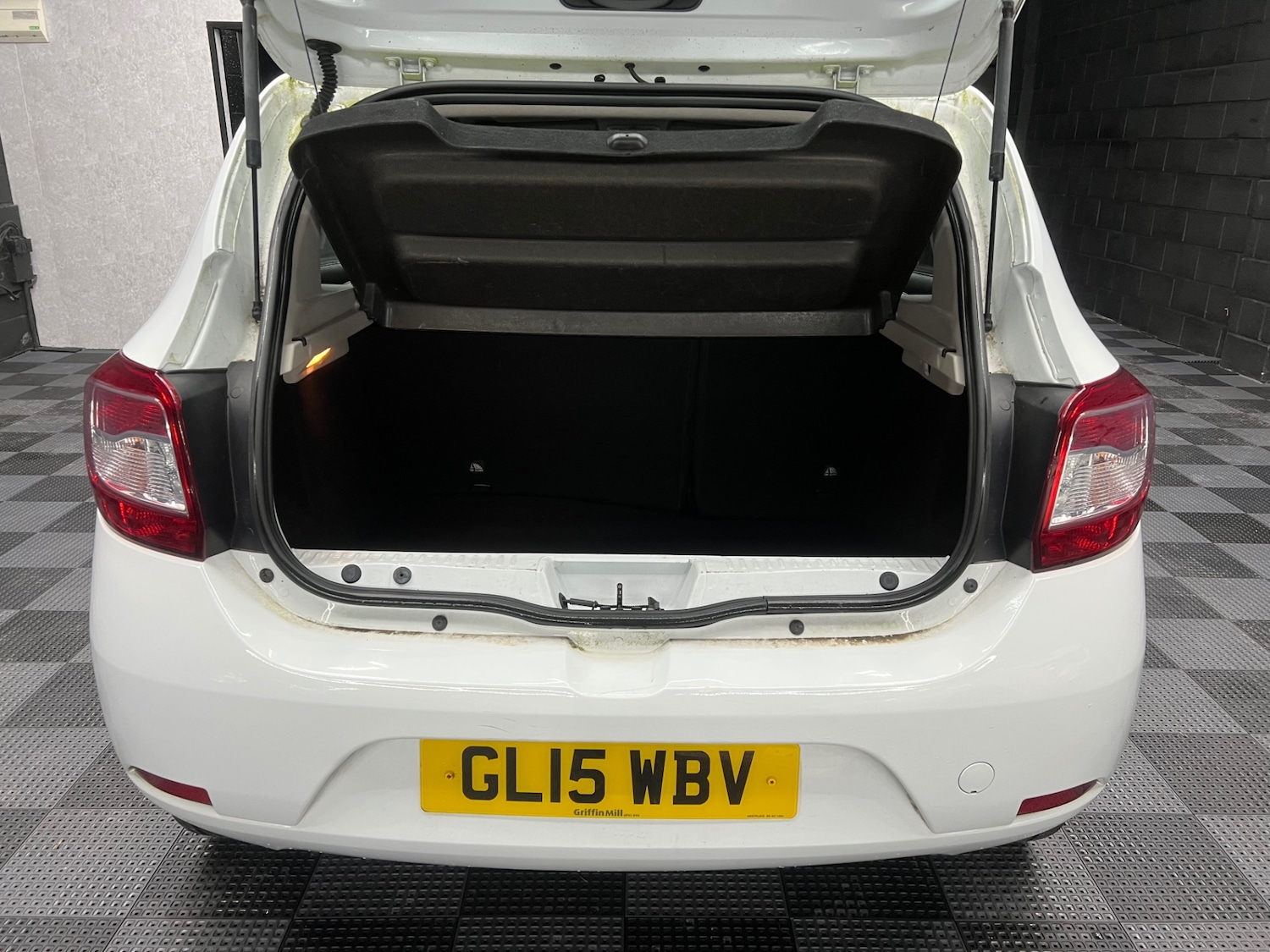 Used Dacia Sandero 2015 for sale - 77247902: Photo 14