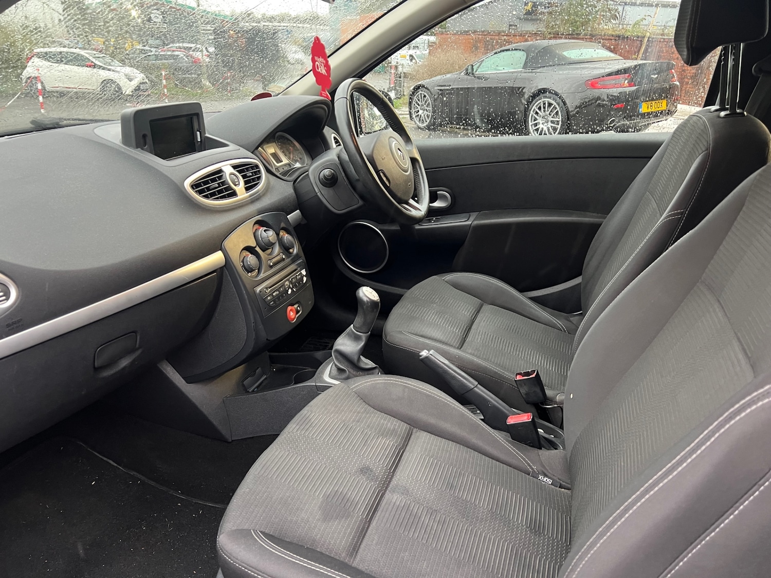 Used Renault Clio 2011 for sale - 76461977: Photo 10