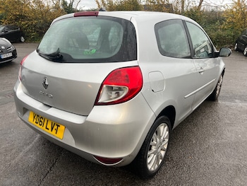 Used Renault Clio 2011 for sale - 76461977: Photo