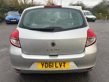 Used Renault Clio 2011 for sale - 76461977: Photo