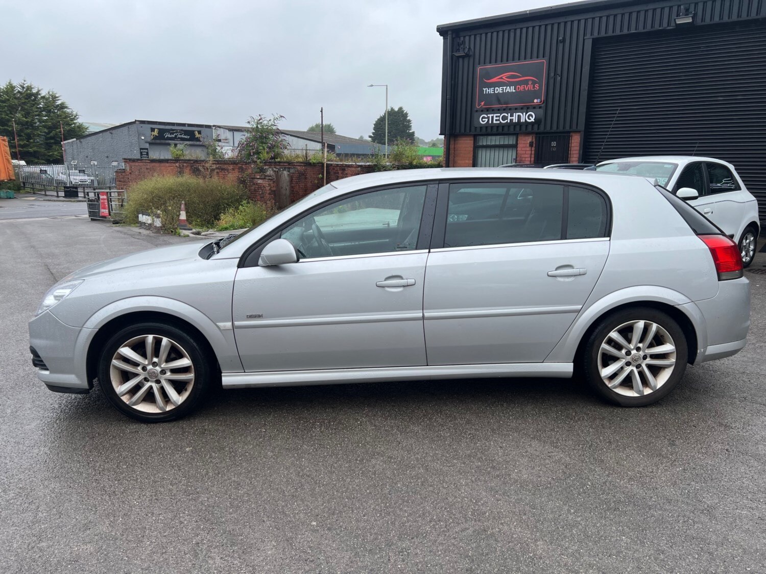 Vauxhall Signum 2007 (56) - 1.9 CDTi Design [150] 5dr - Image 6