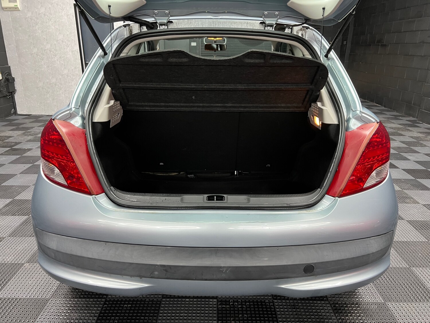 Used Peugeot 207 2011 for sale - 77932451: Photo 13