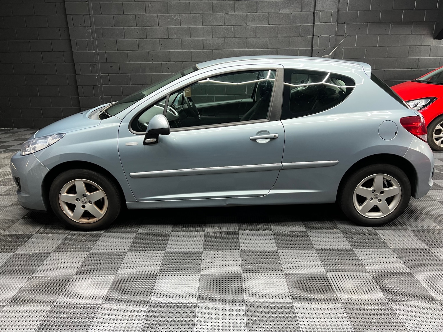 Used Peugeot 207 2011 for sale - 77932451: Photo 6