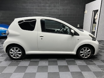 Used Toyota AYGO 2014 for sale - 76979796: Photo