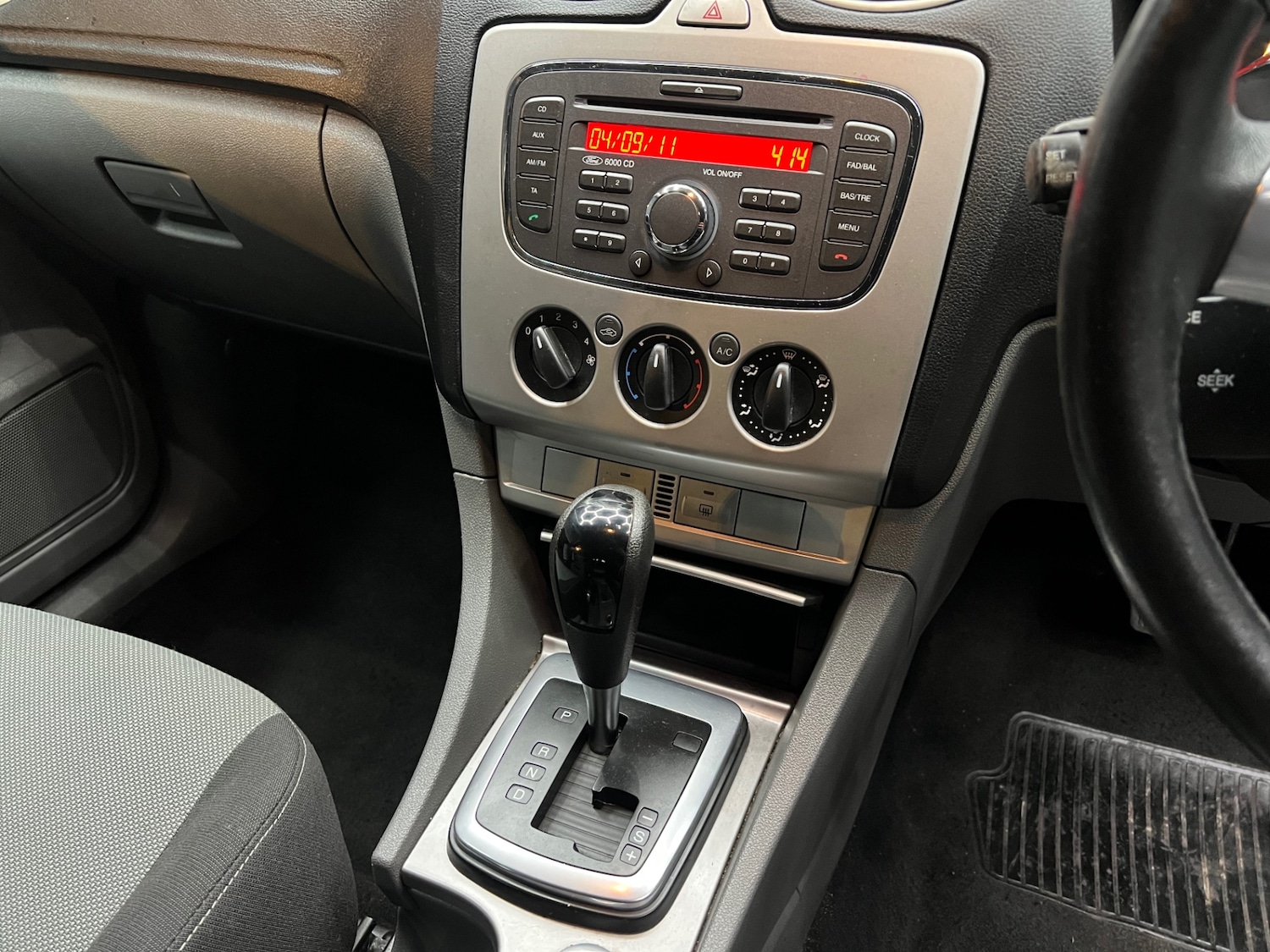 Used Ford Focus 2010 for sale - 77983584: Photo 14