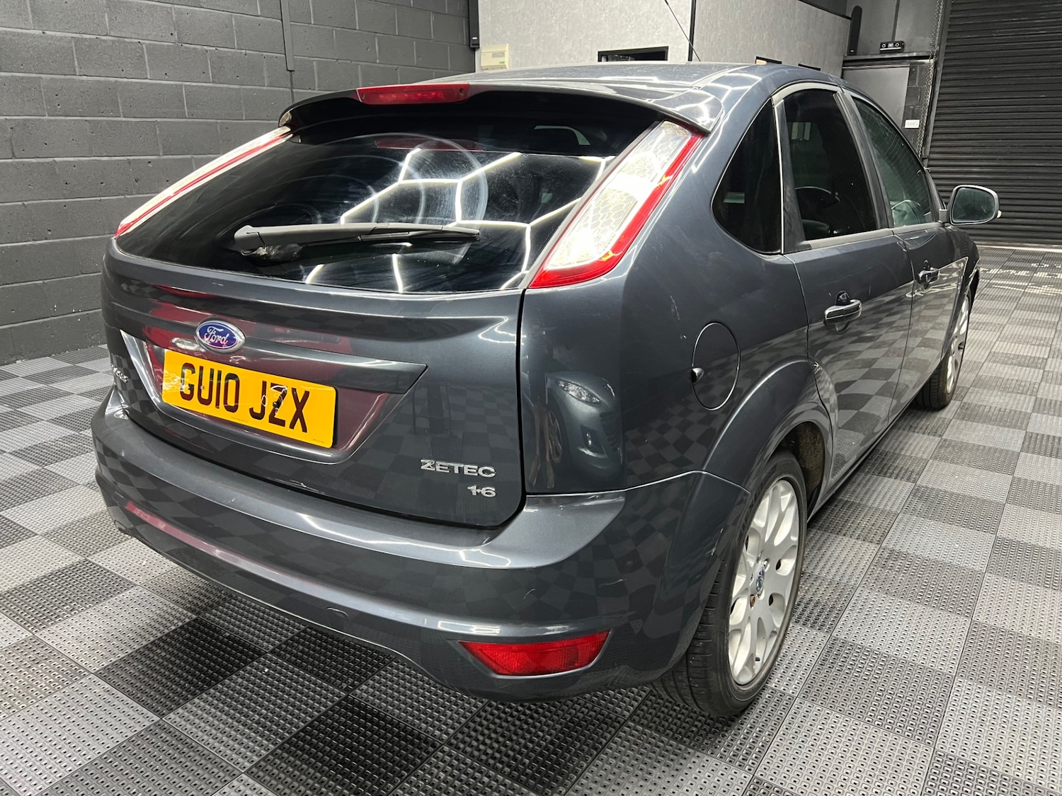 Used Ford Focus 2010 for sale - 77983584: Photo 3