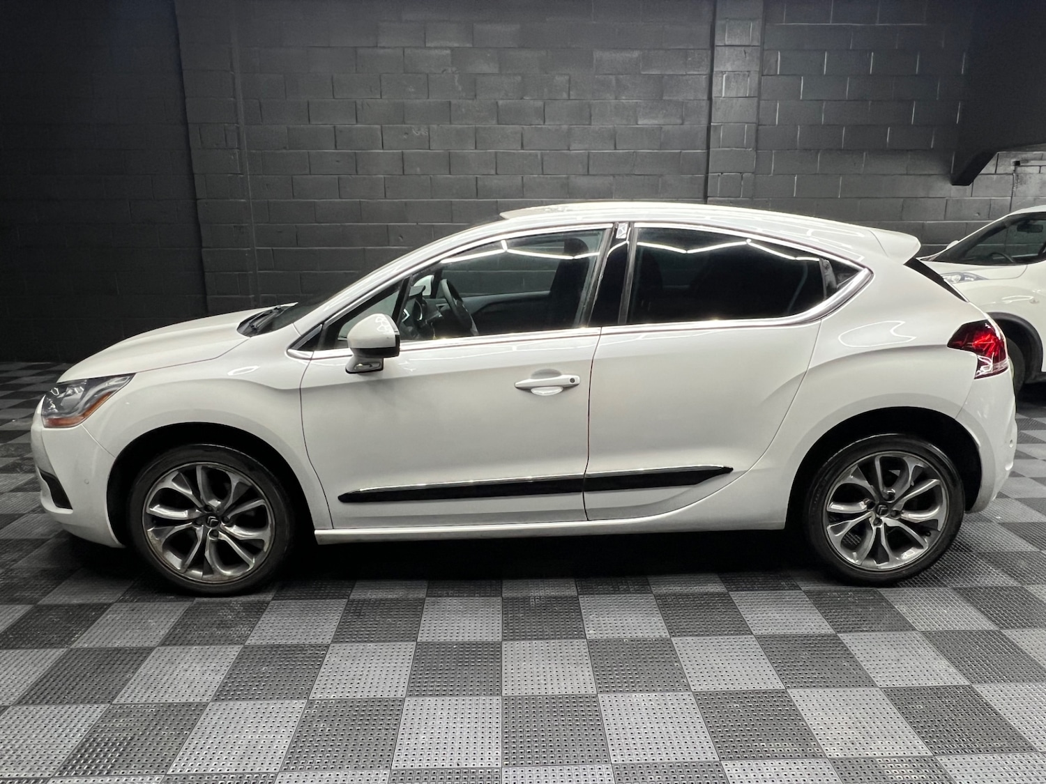 Used Citroen DS4 2011 for sale - 77179568: Photo 6