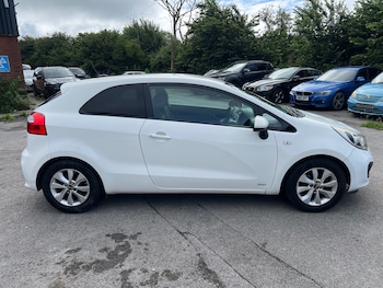 Used Kia Rio 2015 for sale - 79111599: Photo
