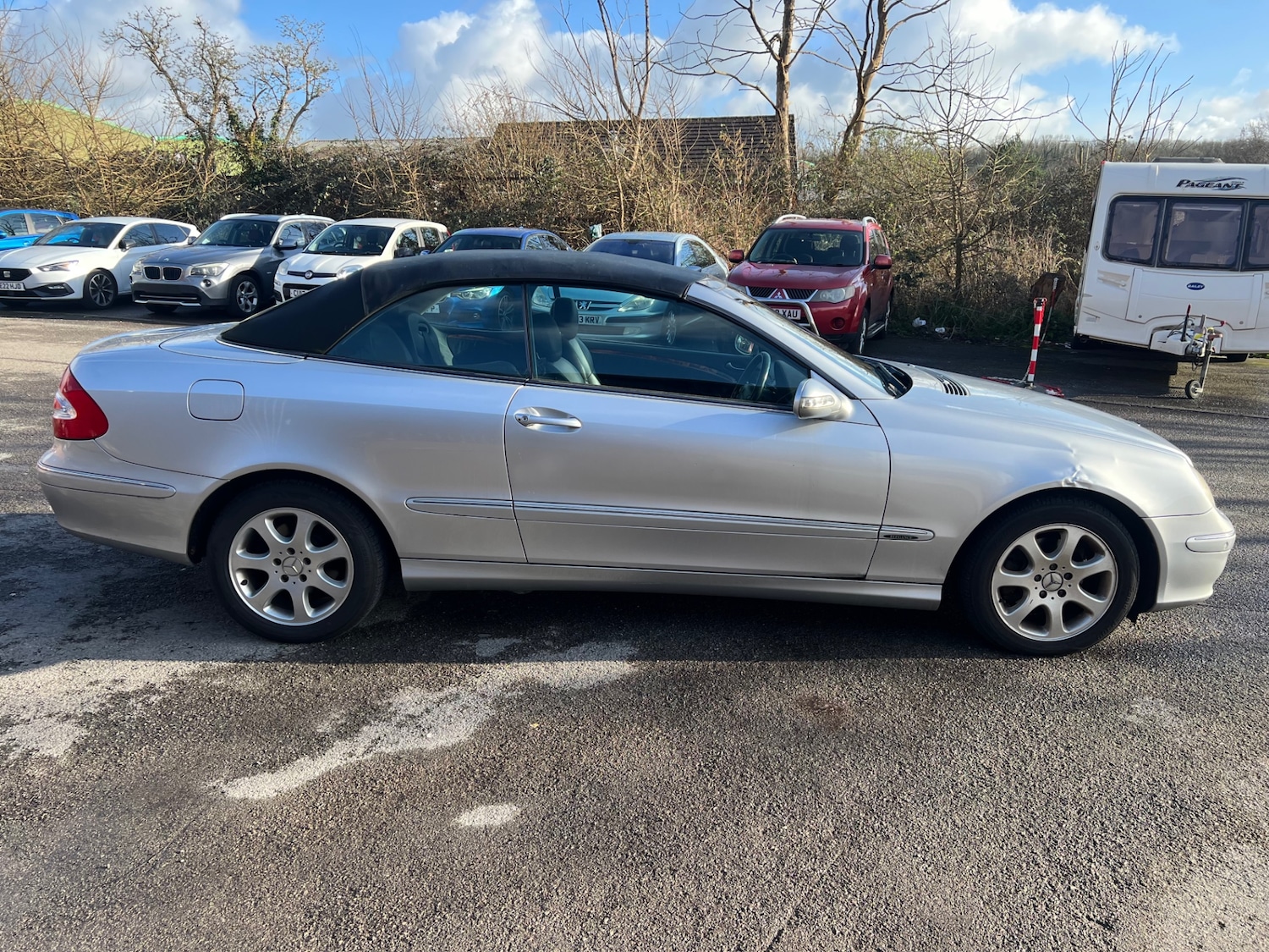 Used Mercedes-Benz CLK 2005 for sale - 77902020: Photo 2
