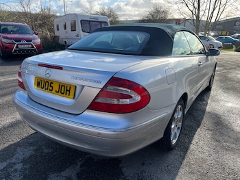Used Mercedes-Benz CLK 2005 for sale - 77902020: Photo