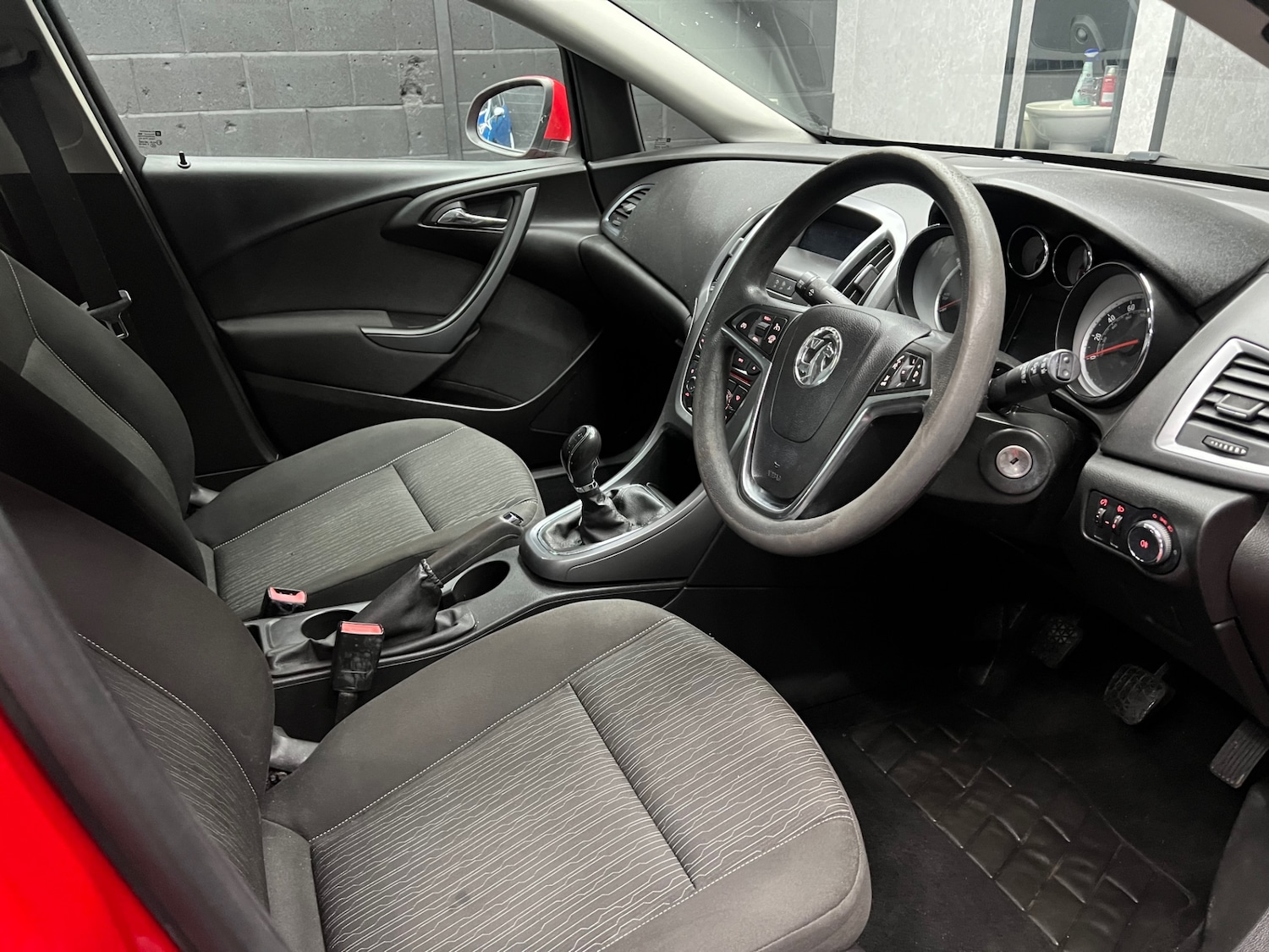 Used Vauxhall Astra 2015 for sale - 76625381: Photo 9