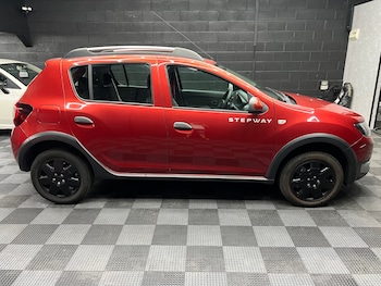 Used Dacia Sandero Stepway 2014 for sale - 79111614: Photo