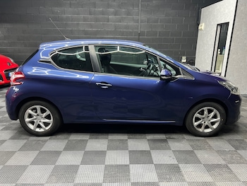 Used Peugeot 208 2014 for sale - 78296336: Photo