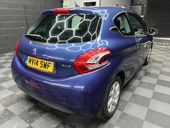 Used Peugeot 208 2014 for sale - 78296336: Photo