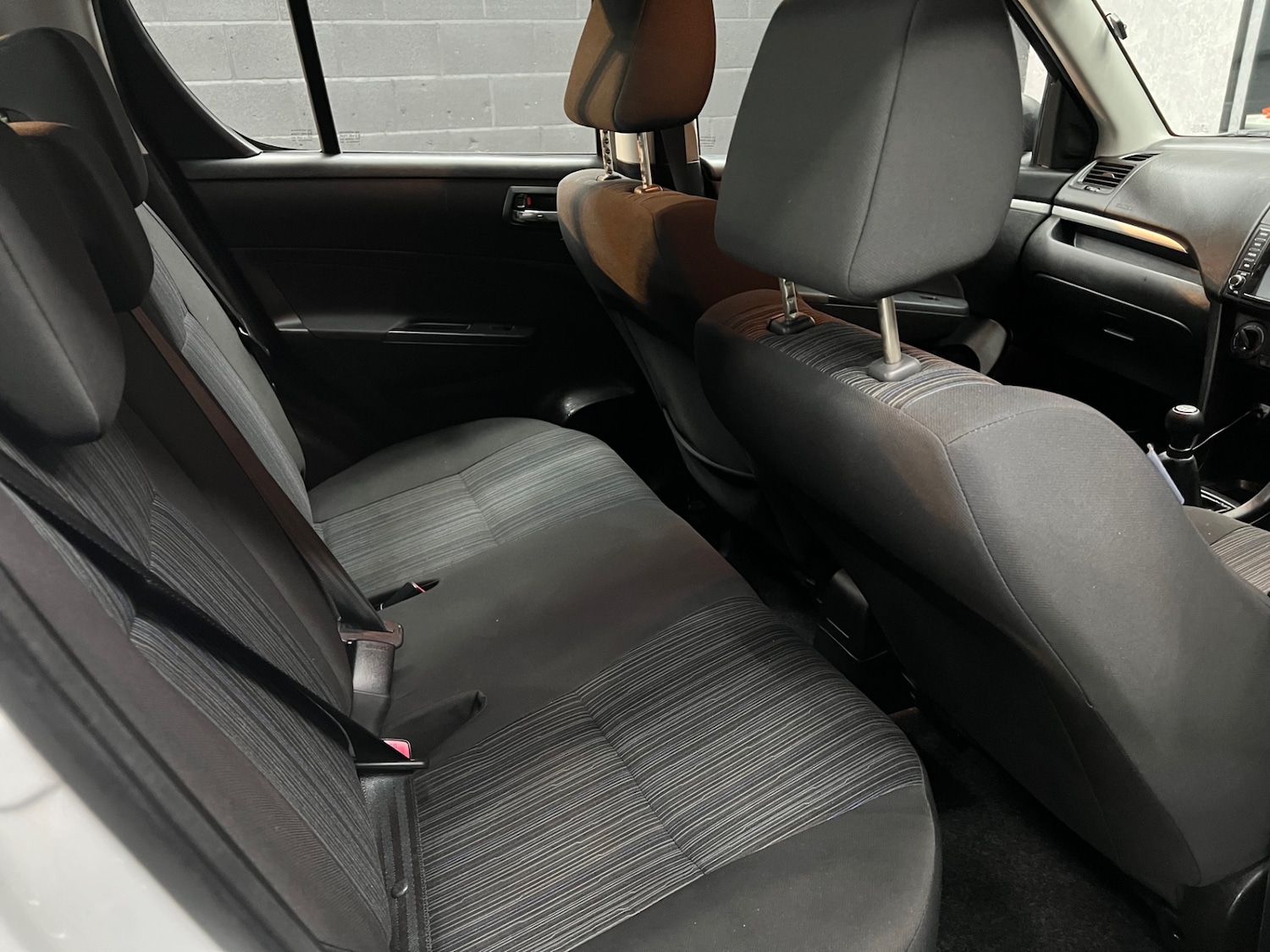 Used Suzuki Swift 2015 for sale - 77271111: Photo 15