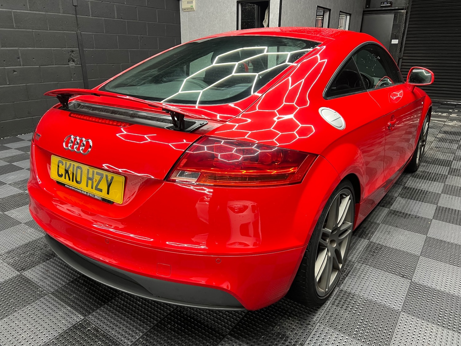 Used Audi TT 2010 for sale - 77391776: Photo 3