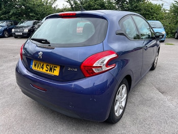 Used Peugeot 208 2014 for sale - 78951665: Photo