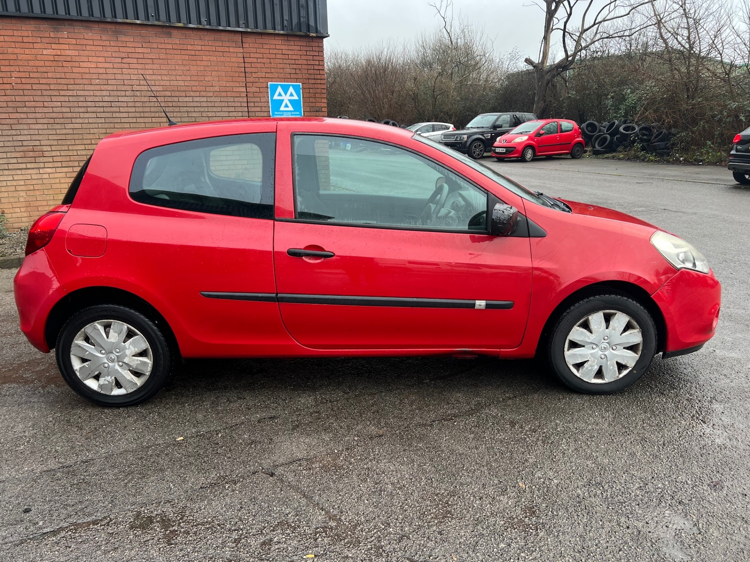 Used Renault Clio 2009 for sale - 77241098: Photo 2
