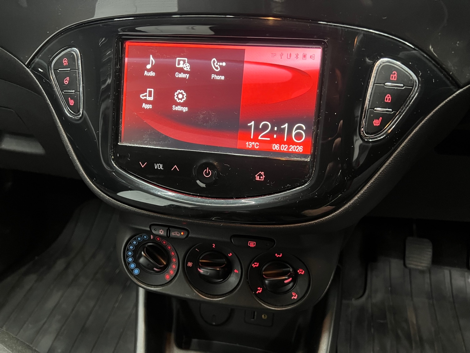 Used Vauxhall Corsa 2015 for sale - 77460506: Photo 12